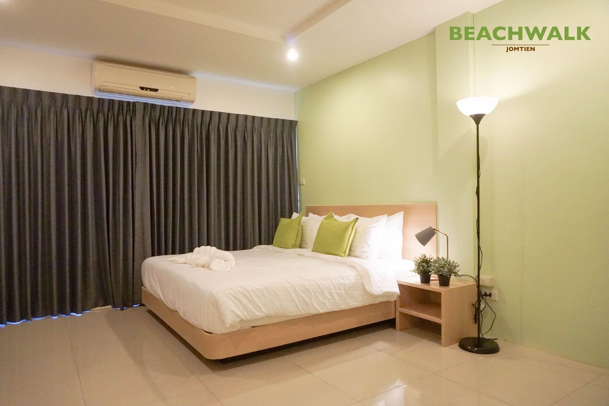 Beachwalk Jomtien Exterior photo